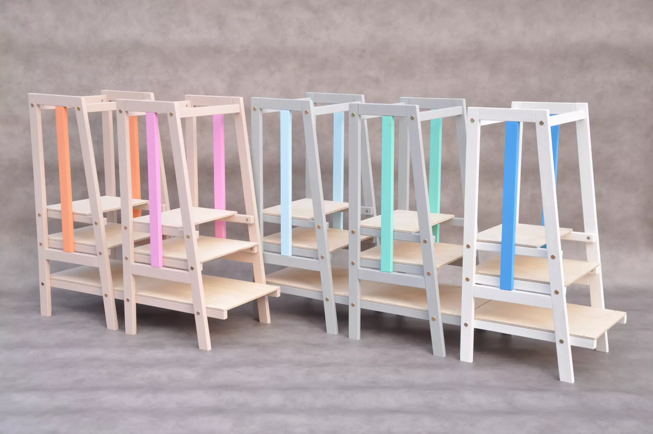 Hjälpa till stol Montessori Stripe i fem färger – fast omslutande räcke, tre plattformar, massivträ, CE – Barin Toys